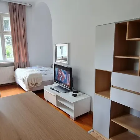 Everysky - Konstytucji 3 Go Maja 66-2 Apartmán *